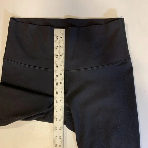 Lululemon Women's Cropped Low Rise Stretch Athletic Outdoor Leggings SIze 4 - Picture 9 of 10